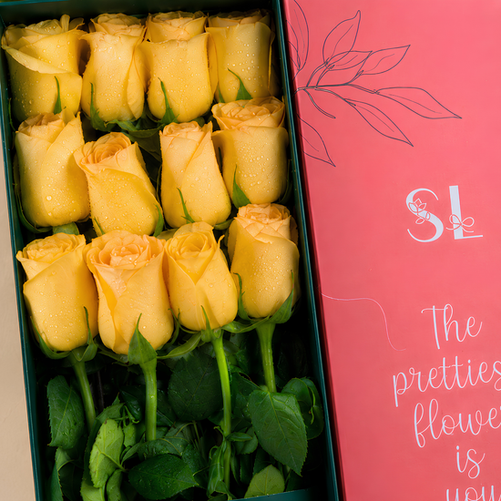 Caja Flores Amarillas Luz de Primavera – 12 Rosas