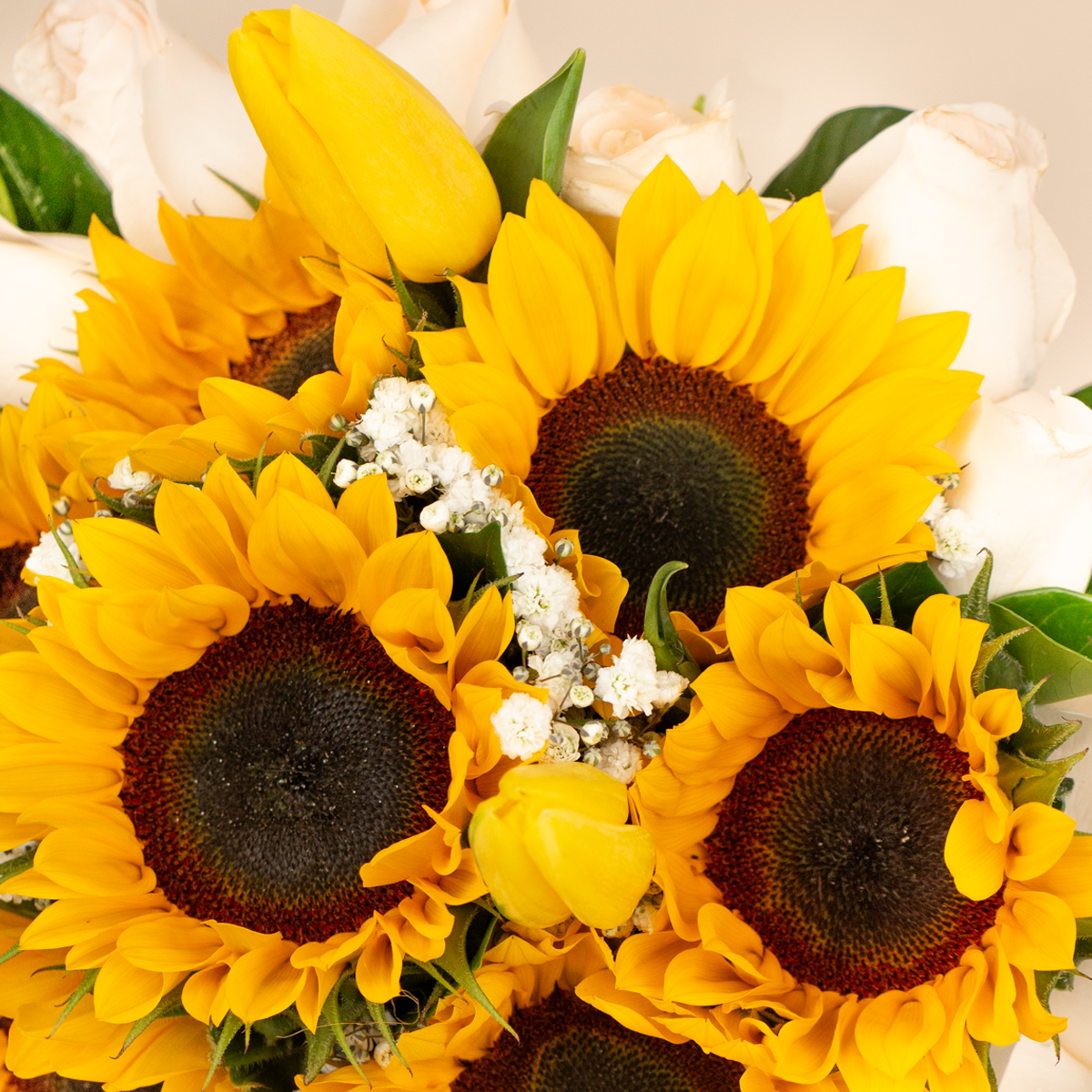 Bouquet Novia Girasoles, Rosas y Tulipanes