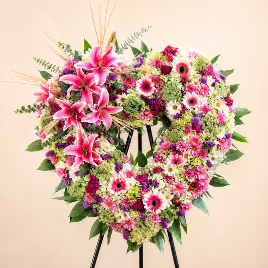CORONA CORAZÓN ROSAS Y LILIUMS