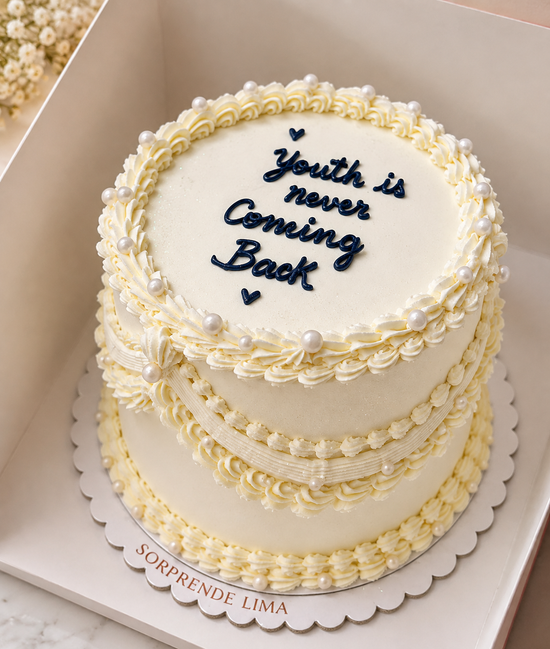 Torta Vintage Blanca Personalizada