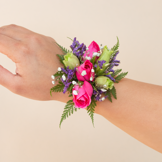 CORSAGE MINI ROSAS FUCSIAS PARA MANO