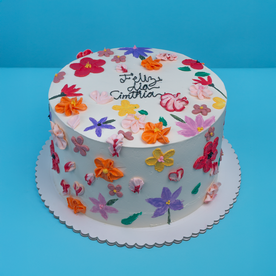 Torta con flores de colores