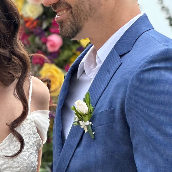 BOUTONNIERE MINI ROSA PARA PECHO