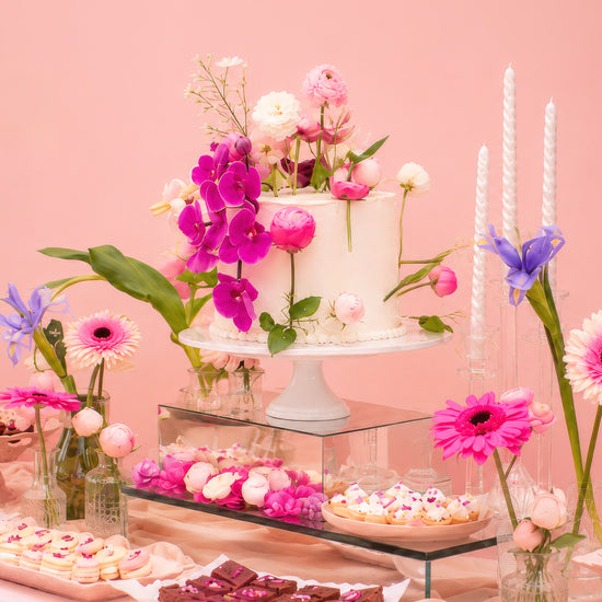 TORTA CON FLORES NATURALES