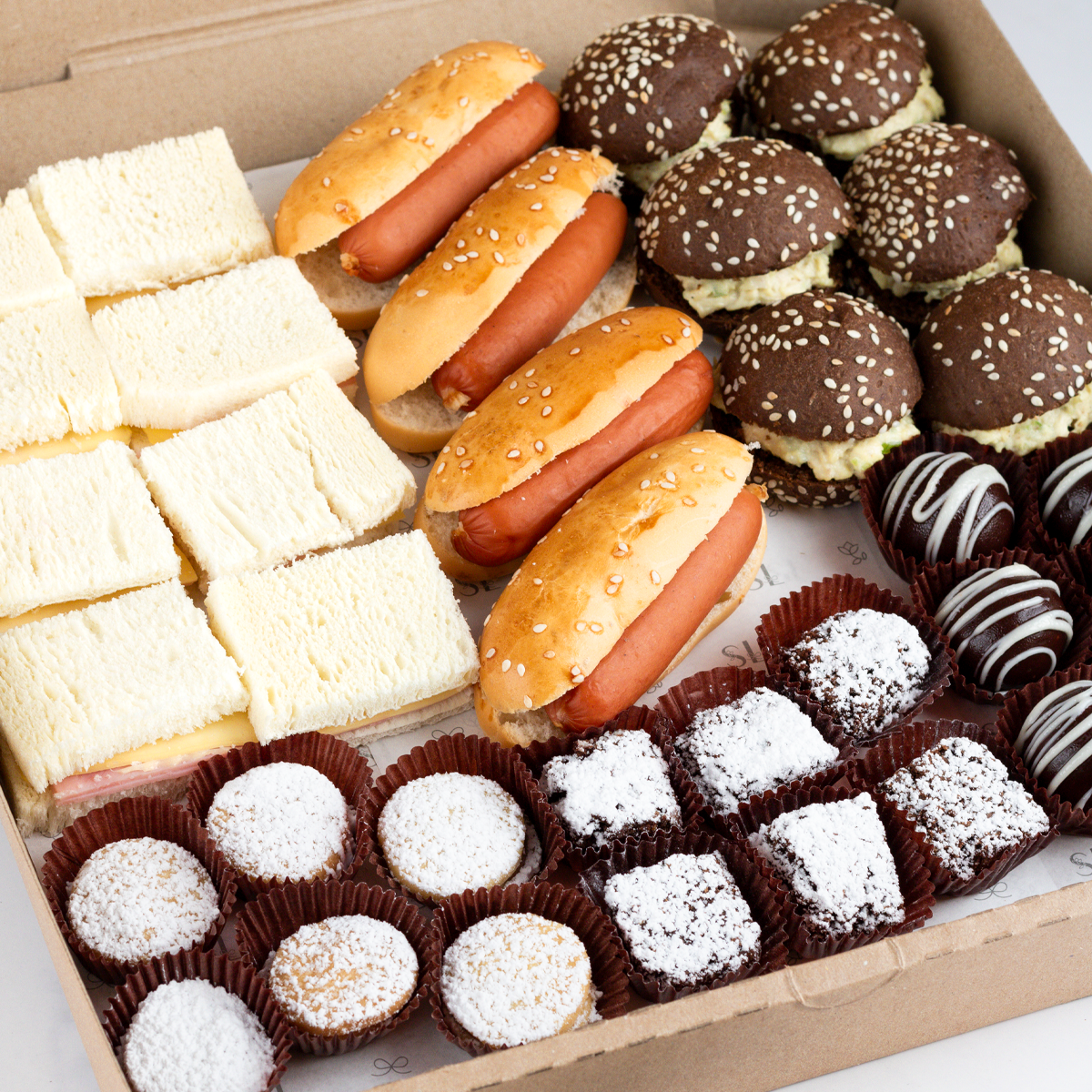 CAJA DE BOCADITOS PARA GRADUACIÓN