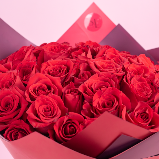 RAMO 50 ROSAS ROJO