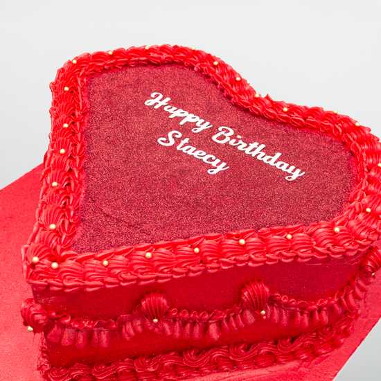 TORTA CORAZÓN ROJO GLOW