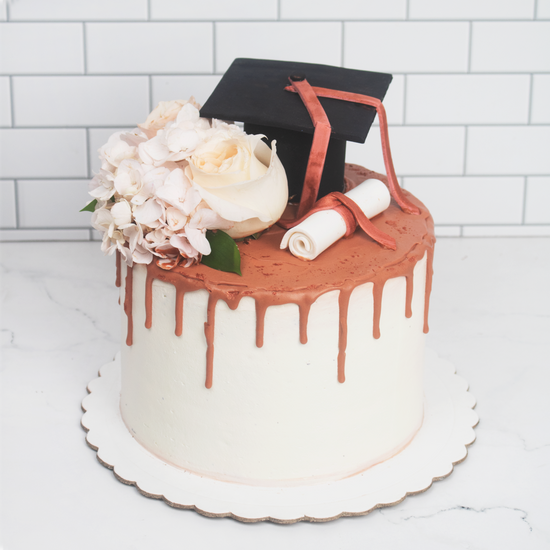 Torta de graduación con drip