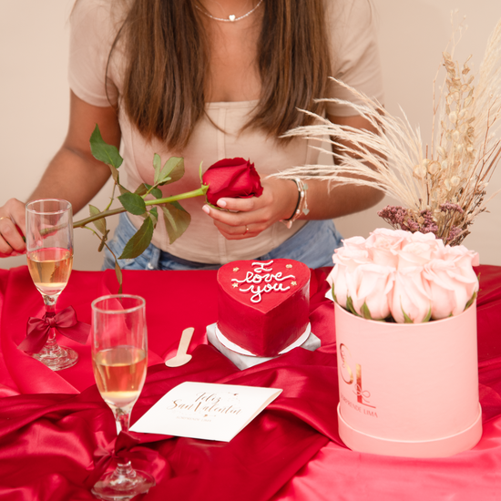 MINI BOX ROSES + BENTO CORAZÓN
